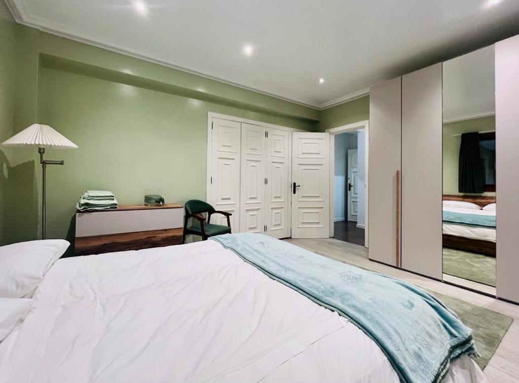 Apartamento Adosado Con Terraza En Playa América, Nigrán
