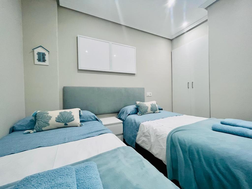 Apartamento Adosado Con Terraza En Playa América, *