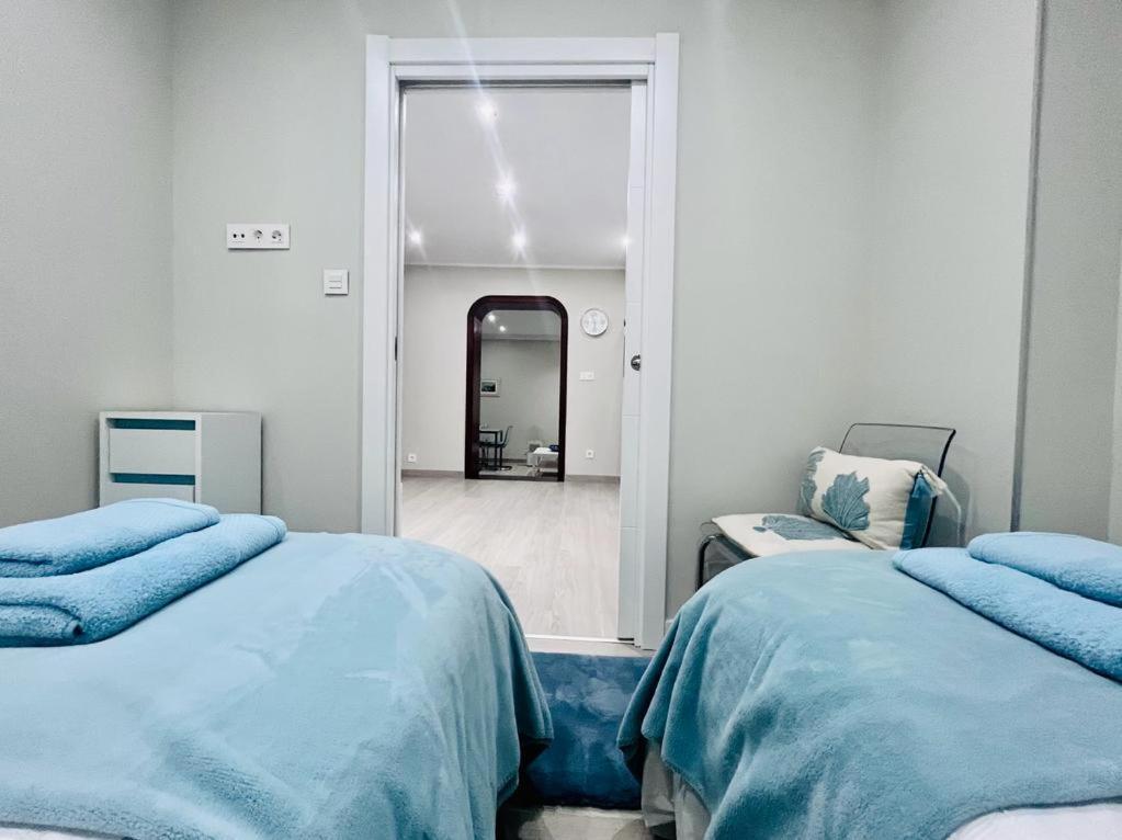 Appartement Adosado Con Terraza En Playa América, *